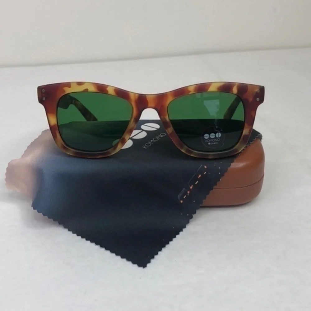 KOMONO sunglasses The Allen Matte Tortoise  NEW in case